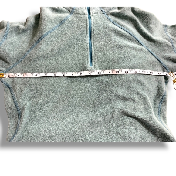 Mountain Hardwear Women's Microchill in Glacial 1/4 Zip Pullover size medium - Picture 11 of 16